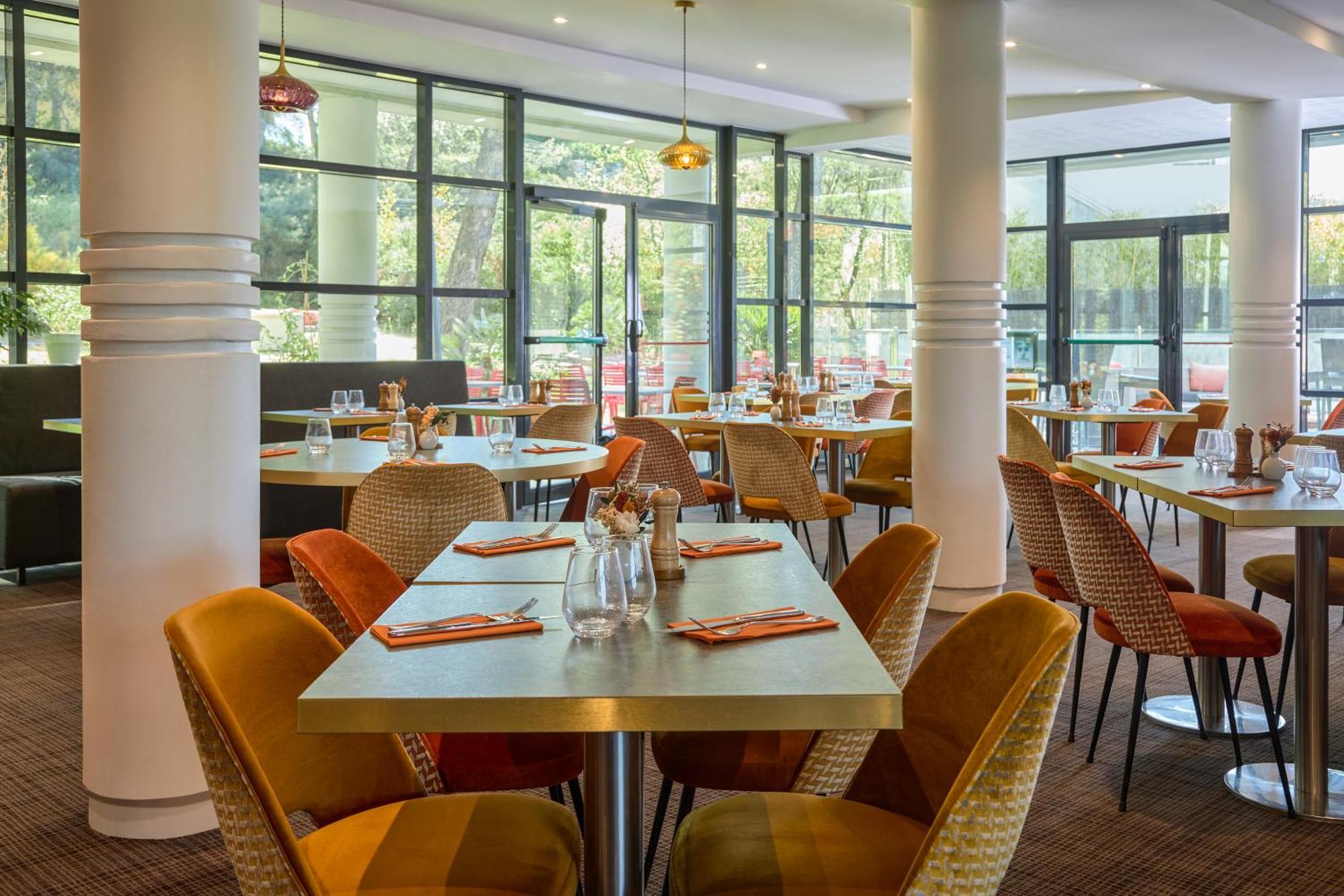 Mercure La Duranne Gare Tgv Hotel