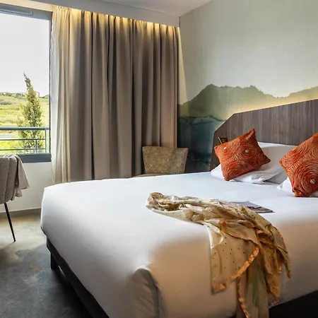 Mercure Aix-En-Provence La Duranne Gare Tgv Exterior photo
