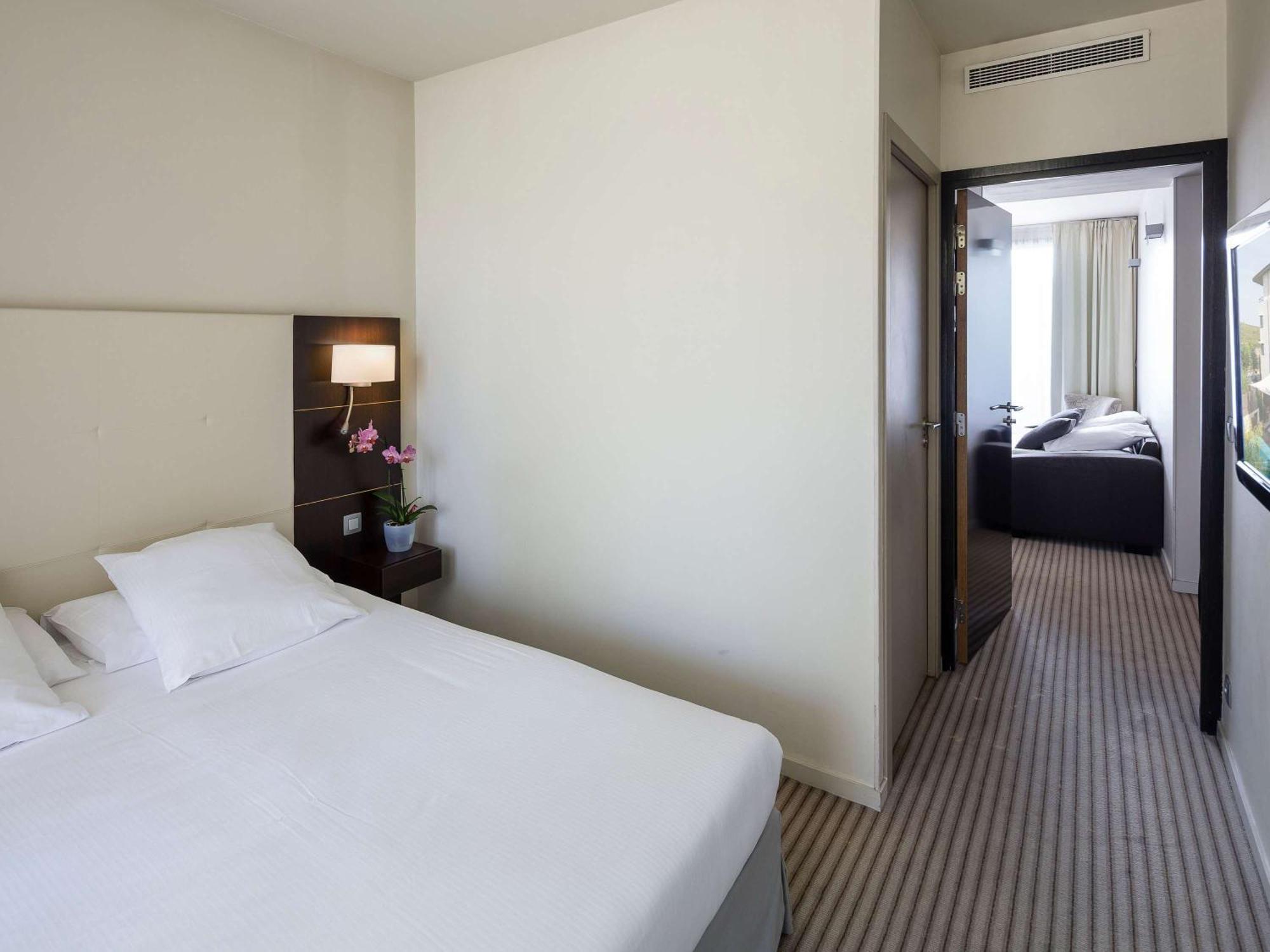 Hotel Mercure La Duranne Gare Tgv Aix-en-Provence