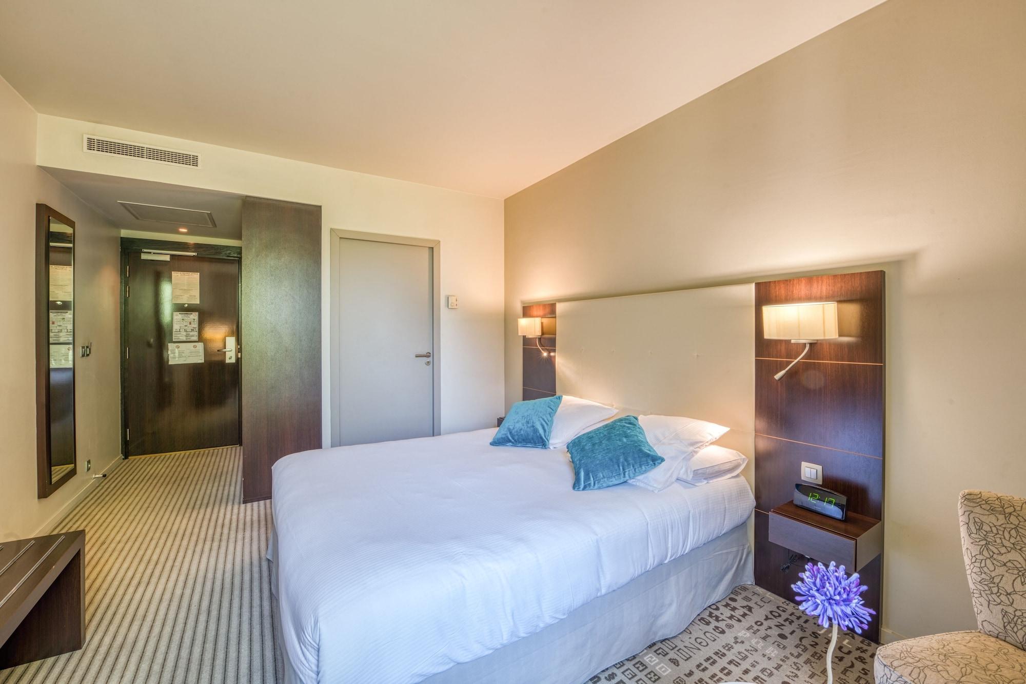 Mercure La Duranne Gare Tgv Hotel