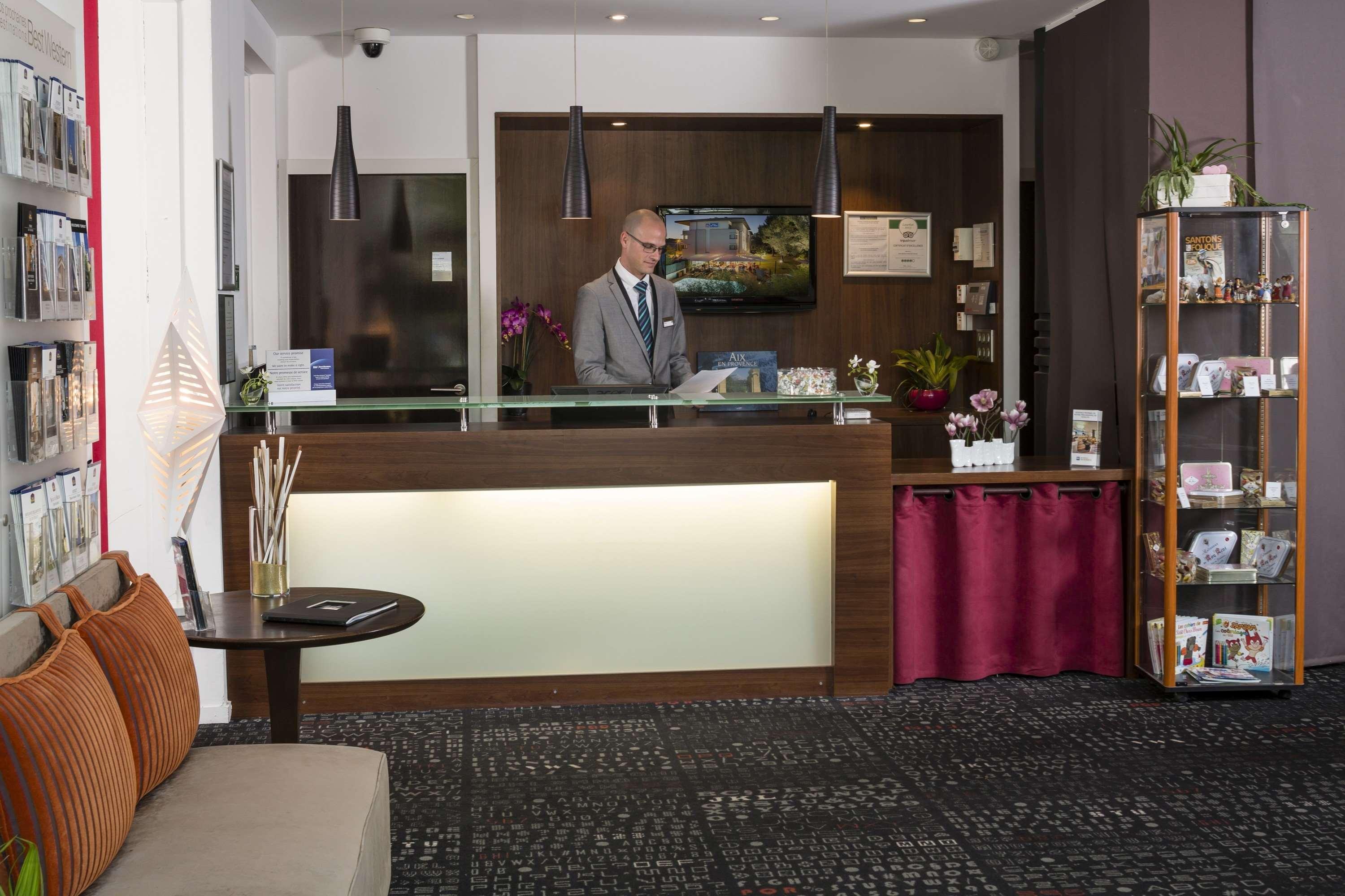 Hotel Mercure La Duranne Gare Tgv 4*