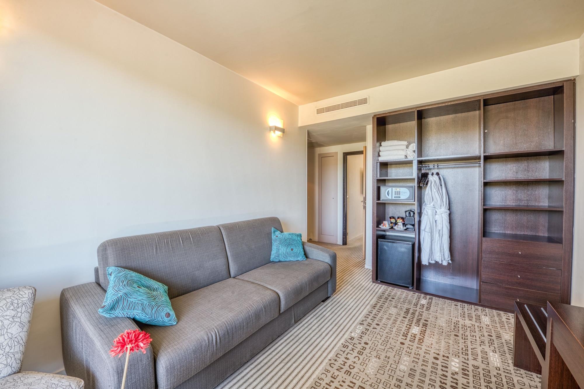 Mercure La Duranne Gare Tgv Hotel Aix-en-Provence