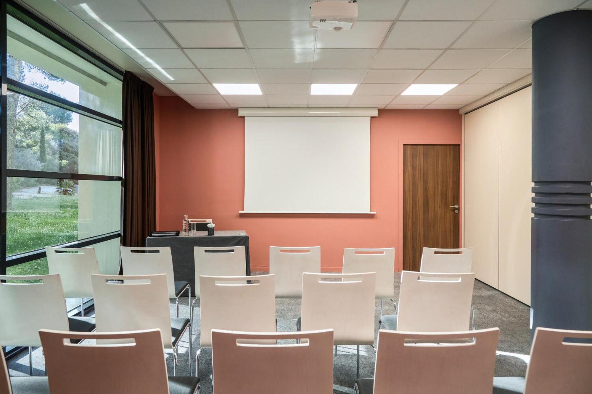 Hotel Mercure La Duranne Gare Tgv