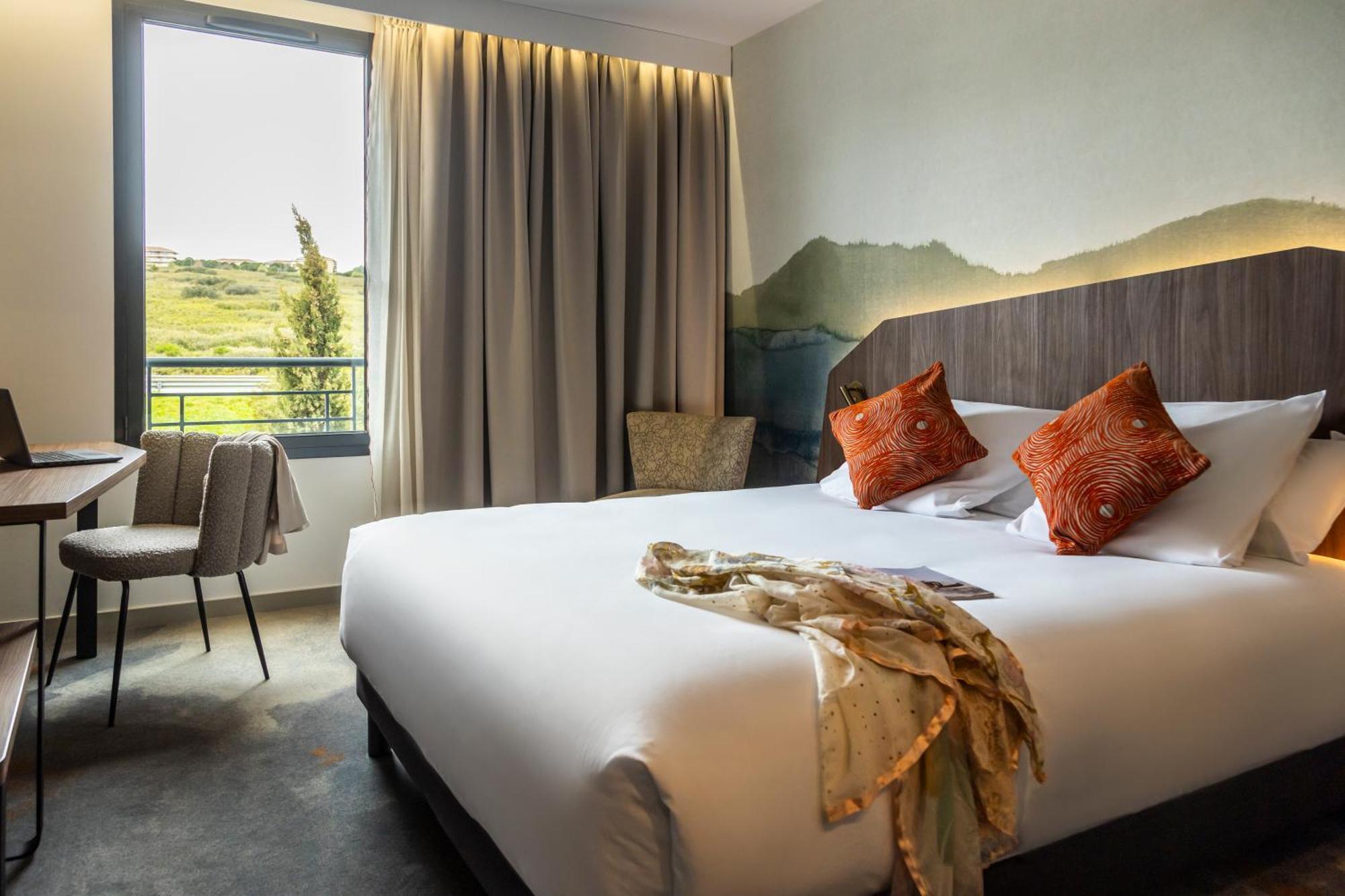 Mercure La Duranne Gare Tgv Hotel Aix-en-Provence